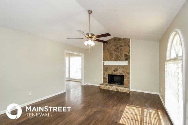 Photo - 33 Sweetwater Dr
