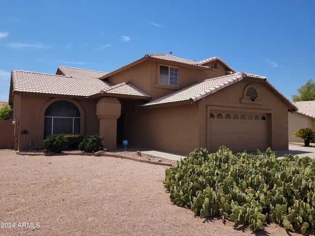 Building Photo - 8729 W Columbine Dr