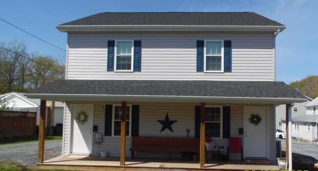 Building Photo - 208 W 29th St Rental