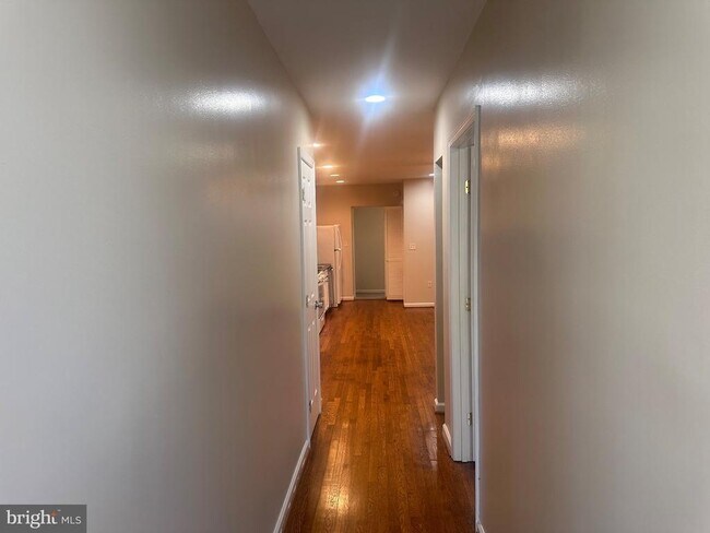 1913 Rosedale St NE Unit 1
