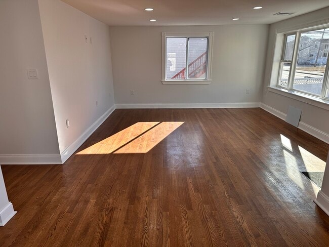 535 Washington Ave Unit 1