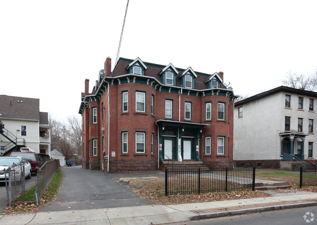 Photo - 62-64 Capen St