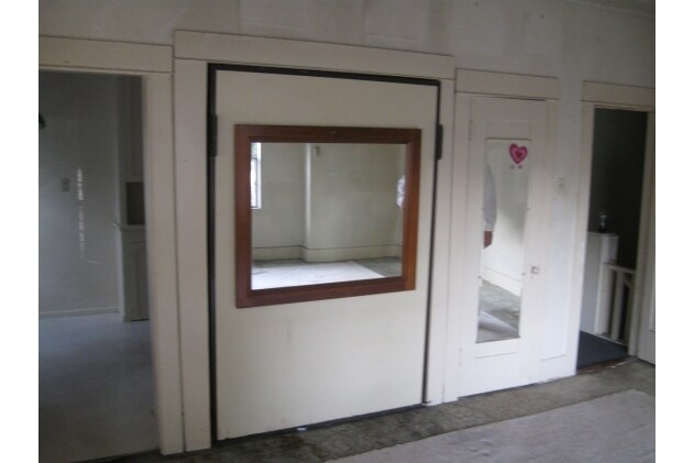 Photo - 546 W 15th St