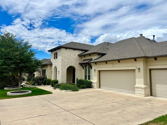 Photo - 205 Barefoot Park Ln