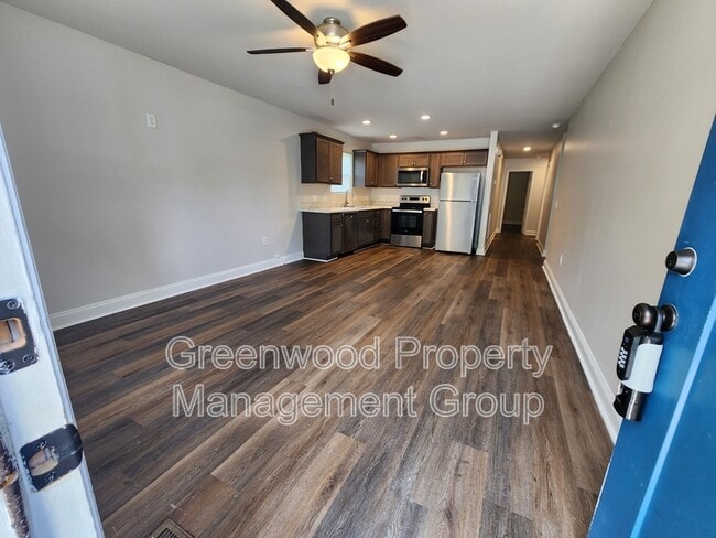Photo - 414 Whiteoak St Unidad A