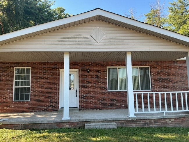 Building Photo - Modern Comfort Meets Southern Charm in the... Rental