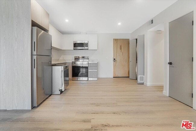 Photo - 10918 Camarillo St Unit 301