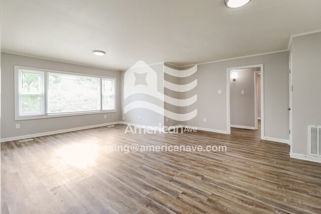 3 W Avalon Dr