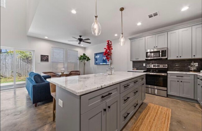 Photo - FOR RENT in LAFAYETTE!