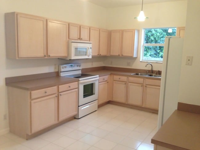 Photo - 1731 Lavue Ave