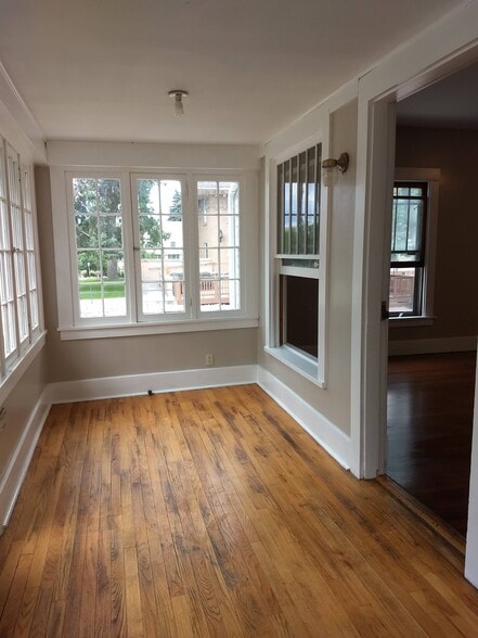 2014 10th Ave