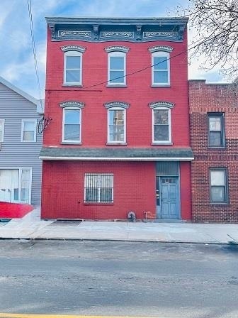 Building Photo - 566 Palisade Ave