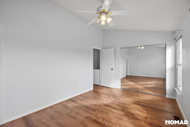 Photo - 32 Rocky Brook Ct