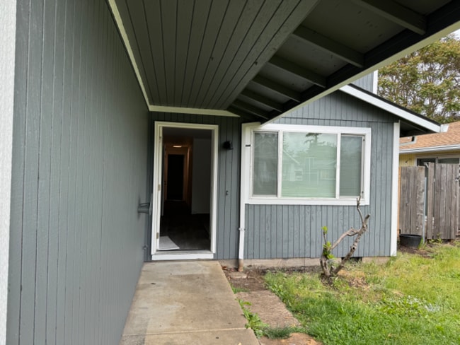 Photo - 7109 SE Martins St