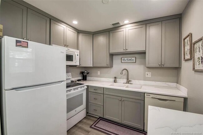 Photo - 2929 SE Ocean Blvd Unit 114-6