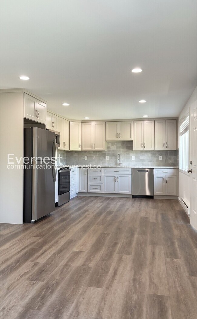 16601 161st Ave SE Unit B