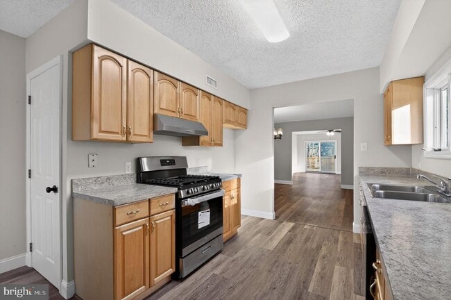 Photo - 32 Rosewood Rd