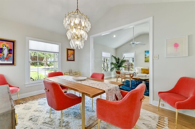 Photo - 3321 Windsor Rd