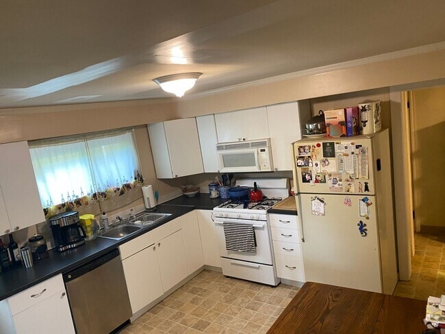 Building Photo - 131 Ulysses St Unit 131 Ulysses St. #1 Rental