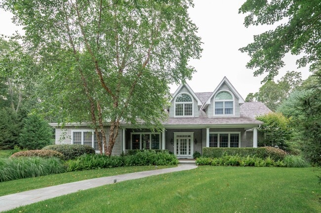 Building Photo - 6 Old School House Ln