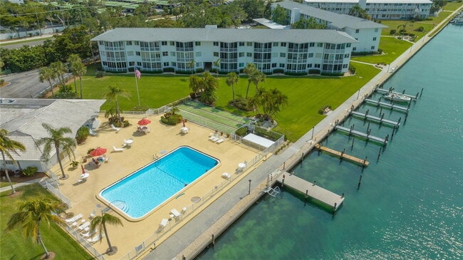 Photo - Downtown Sarasota! 55+ community! Beaches and shopping nearby! Partially Furnished available! Unit F24