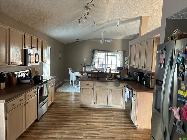 Photo - 4409 Crooked Creek Dr