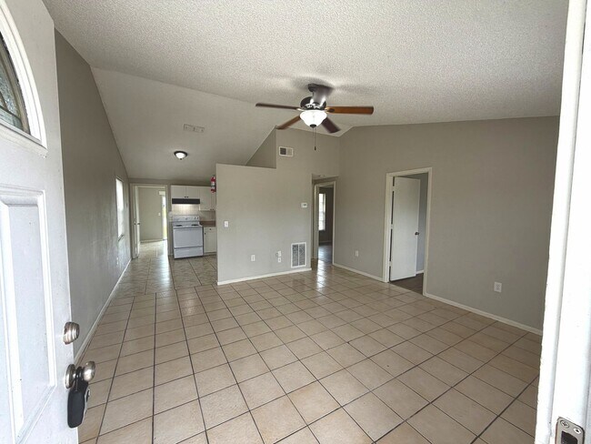 2306 30th Ave W