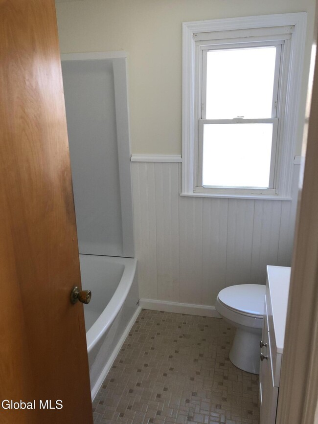 Photo - 34 Swayze Dr