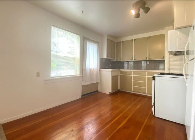 Photo - Historic Santa Cruz Charm | Private Carriage House Residence Near Downtown