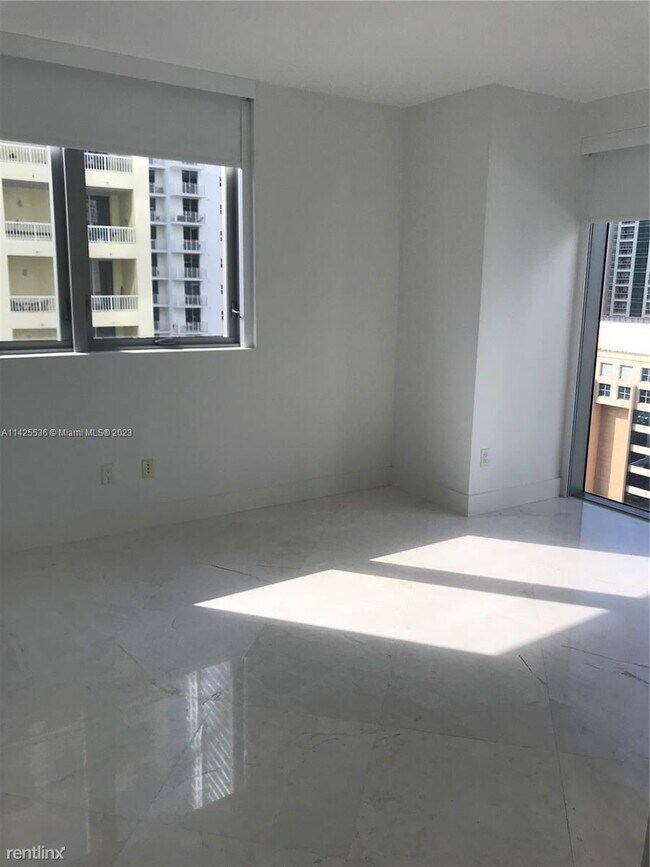 Photo - 2 br, 2 bath Condo - 1300 Brickell Bay Dr