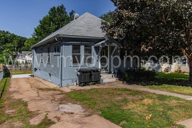 Photo - Lovely 2 Bedroom / 1 Bathroom Home | Benson