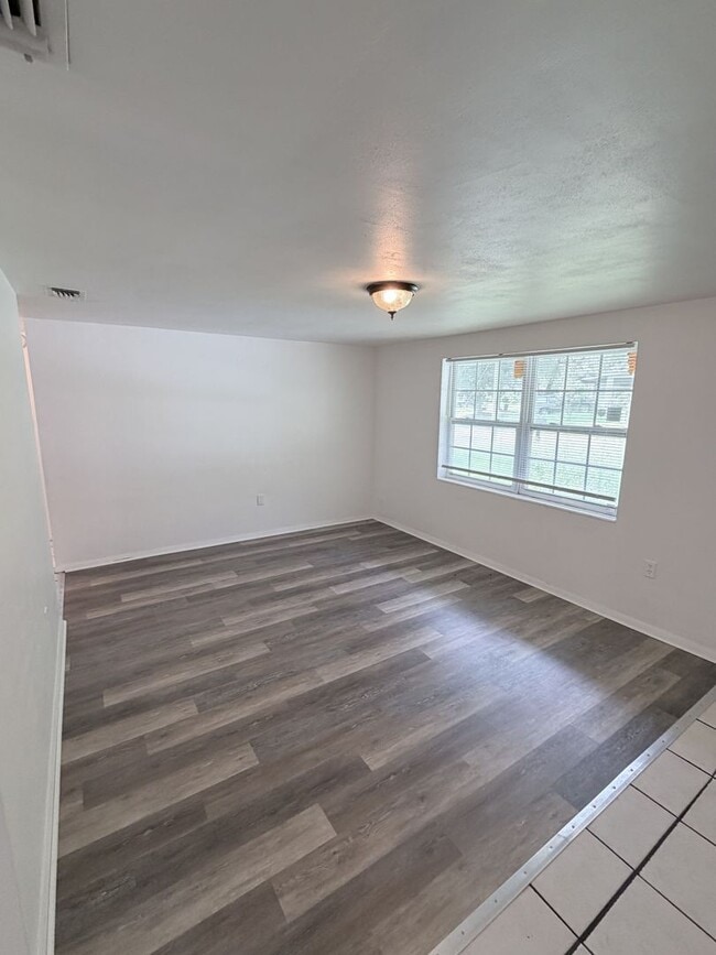 Photo - 21377 Campbell Dr