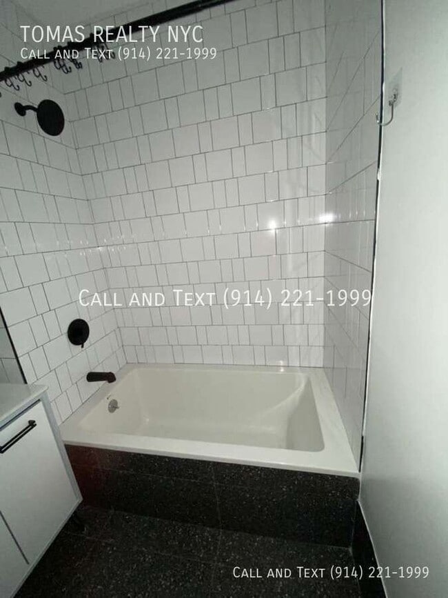 Photo - 155 Elliot St