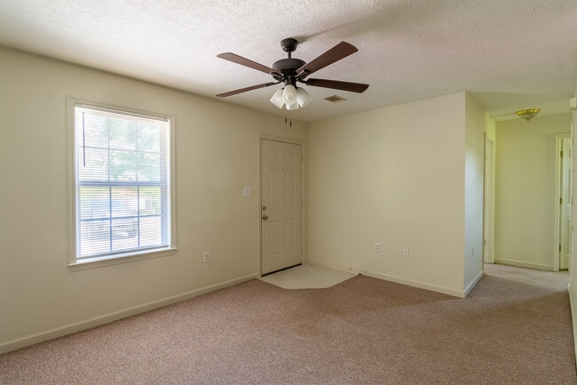 Photo - 206 6th Ave