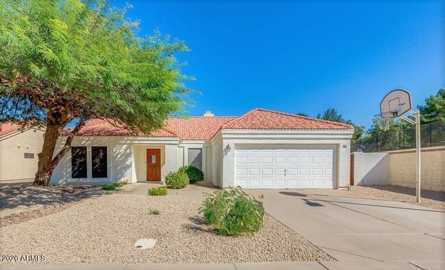 Photo - 627 N Quartz St