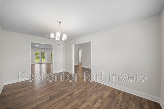 Photo - 490 Windermere Dr