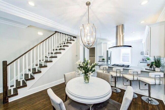 Photo - 1929 N Talbott St