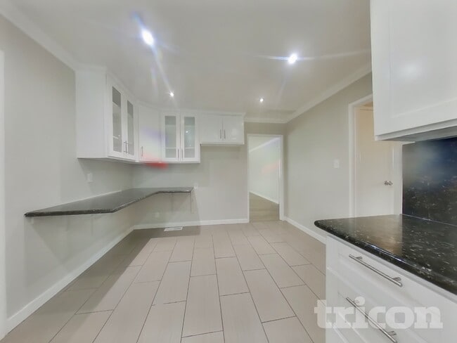 Photo - 121 Hodges St