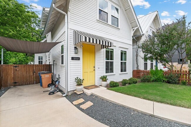 Building Photo - 3206 Garden Villa Ln Unit A