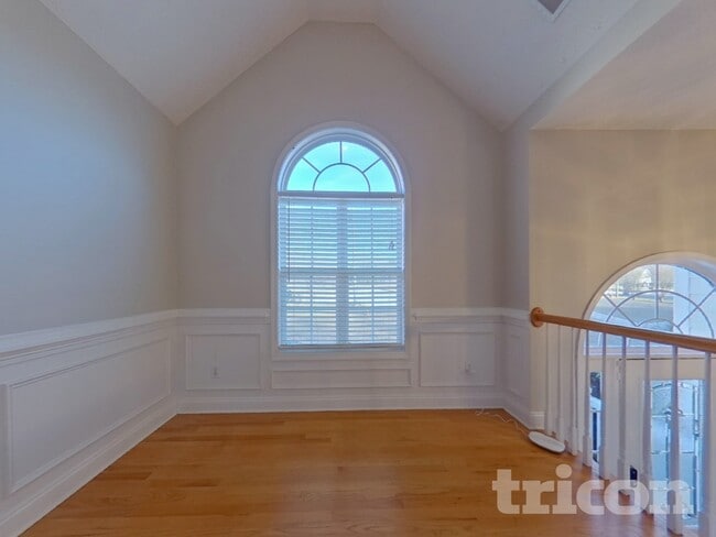 Photo - 136 Brookside Way