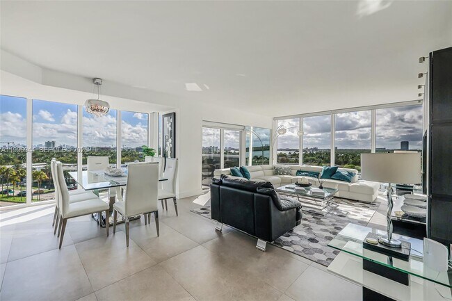 Photo - 10275 Collins Ave Unidad 722