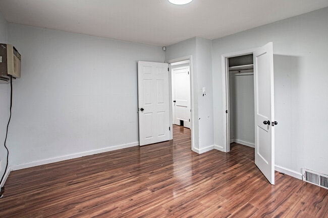 Photo - 16 W Linden Ave