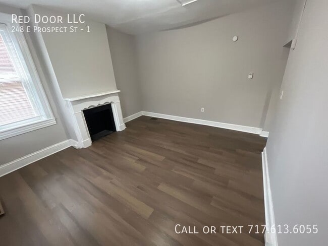 Building Photo - 248 E Prospect St Unit 1