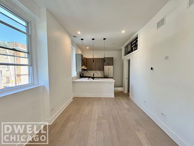 Photo - 1236 W Hubbard St Unidad 3N