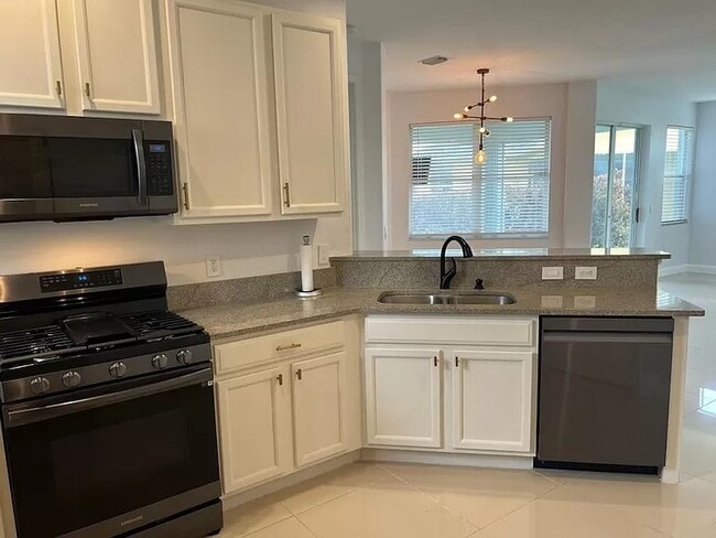 Photo - 5626 West 1st Square SW