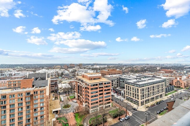 Building Photo - 801 N Pitt St