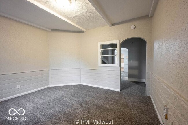 Photo - 240 N Beville Ave