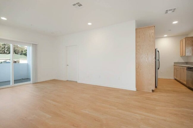 Photo - Valley Street Apartments