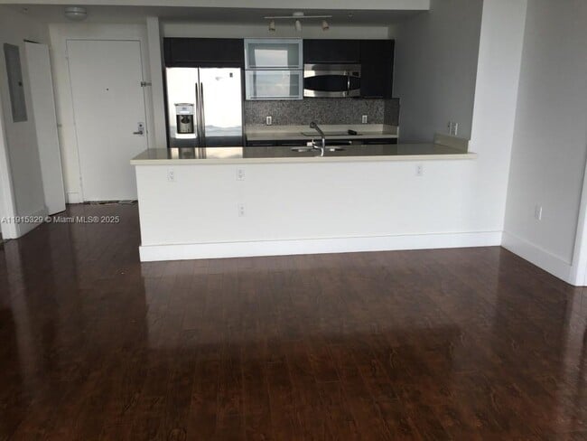 Photo - 90 SW 3rd St Unit 3608