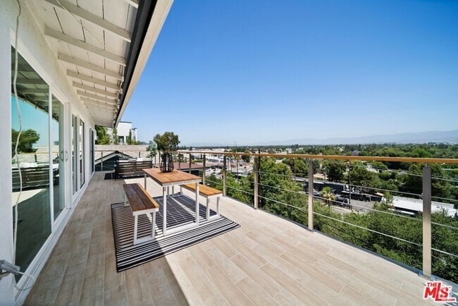 Building Photo - 11689 Picturesque Dr Rental